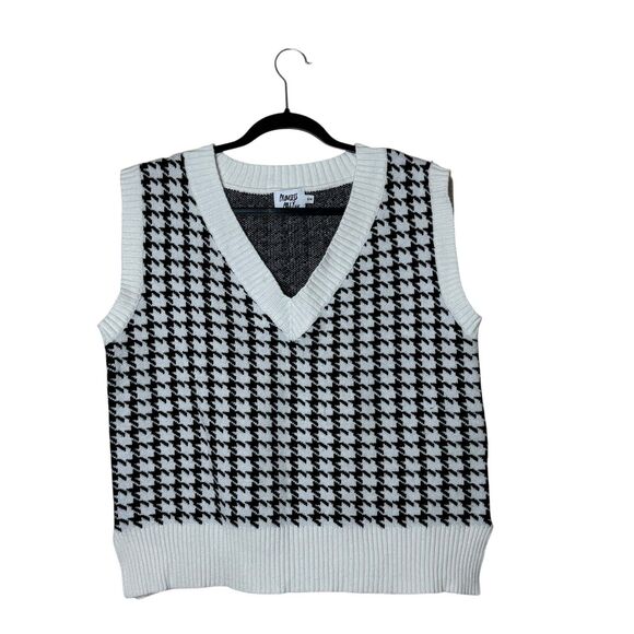 Princess Polly Sweaters - Princess Polly Ashton Sweater Vest Black White Check Houndstooth Size S/M EUC